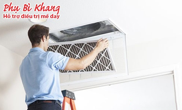 Vệ sinh máy lạnh định kỳ để làm sạch bộ lọc không khí